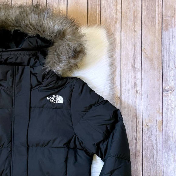 The North Face Women’s Gotham Jacket In TNF Black - Picture 2 of 9